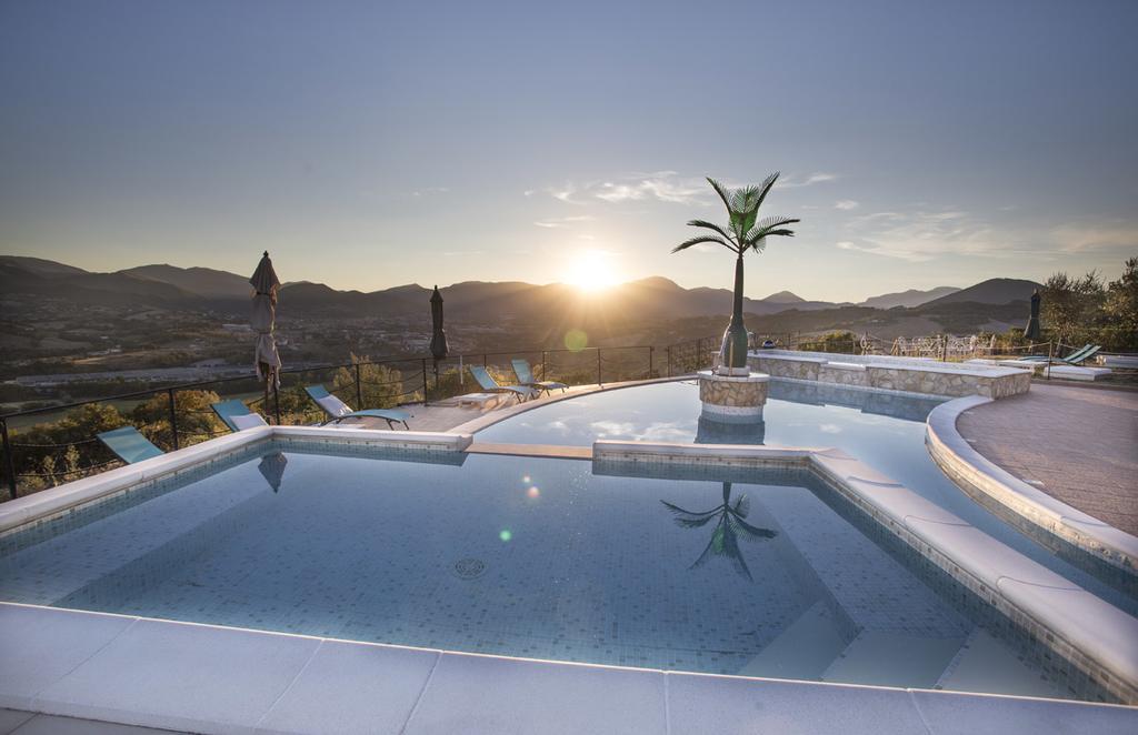 La Castellaia Resort Фабриано Экстерьер фото