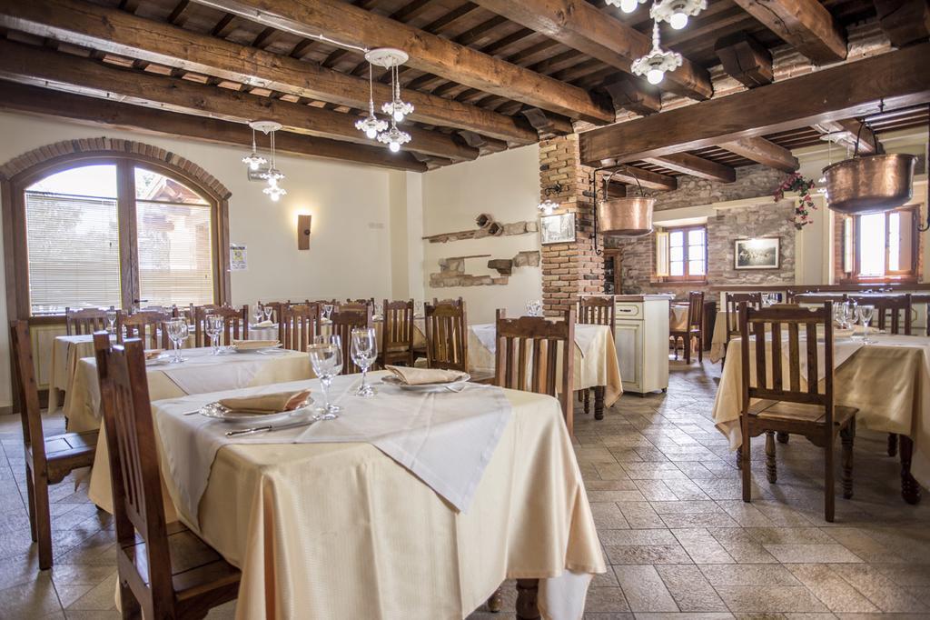 La Castellaia Resort Фабриано Экстерьер фото