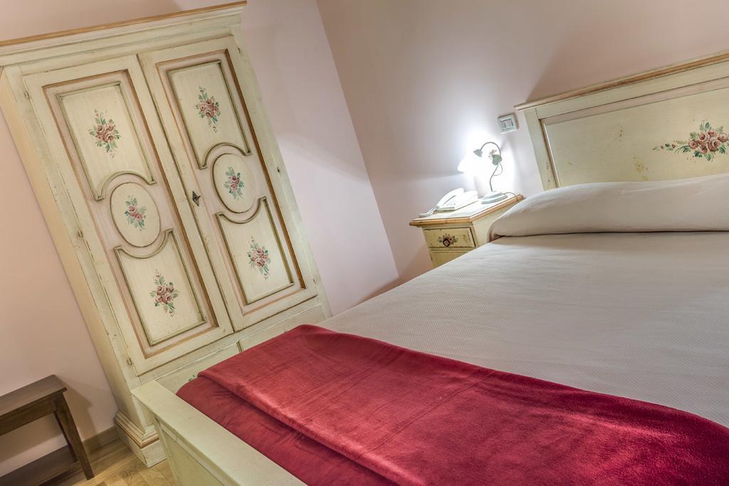 La Castellaia Resort Фабриано Экстерьер фото