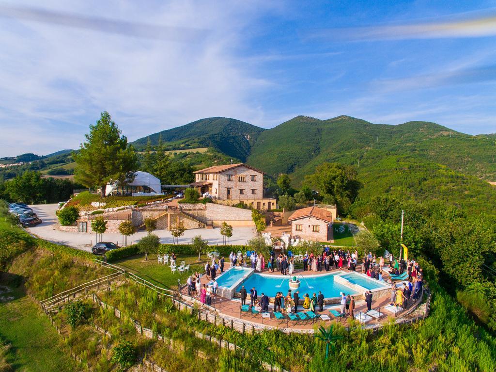 La Castellaia Resort Фабриано Экстерьер фото