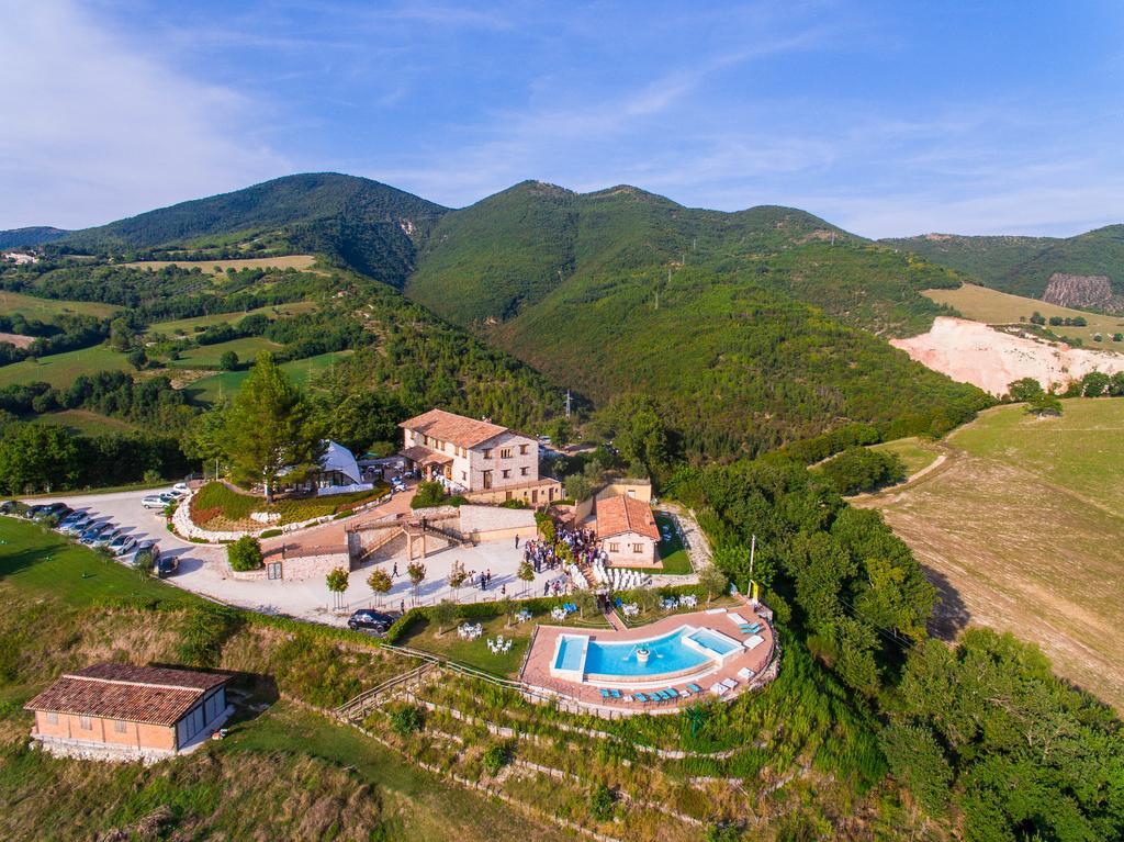 La Castellaia Resort Фабриано Экстерьер фото