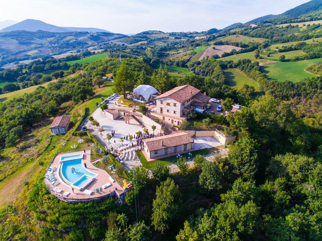 La Castellaia Resort Фабриано Экстерьер фото